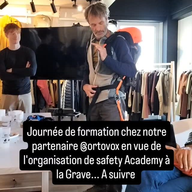 Journée de formation pour les guides du bureau de la Grave à @ortovox France à Annecy, en vue d'organiser des safety academy à la Grave dès cet hiver...
A suivre, on vous tient au courant